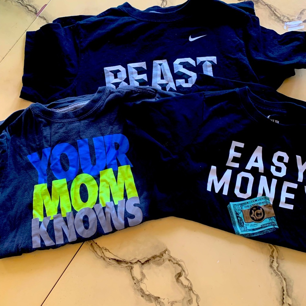 Medium graphic Nike T Shirts Bundle GUC!